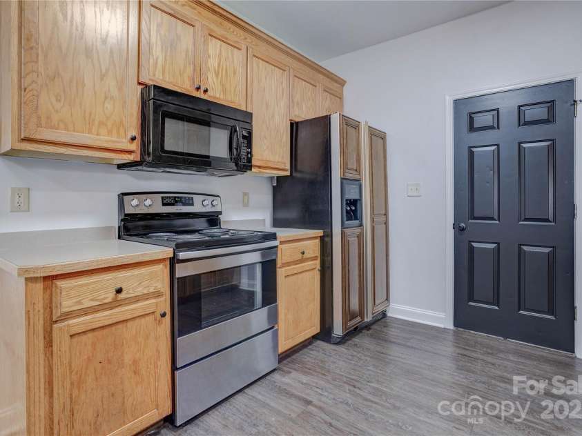 6549 Wesbrook Drive, Charlotte, NC 28214.  MLS# CAR4243608, YatesRealty ID 4727. 