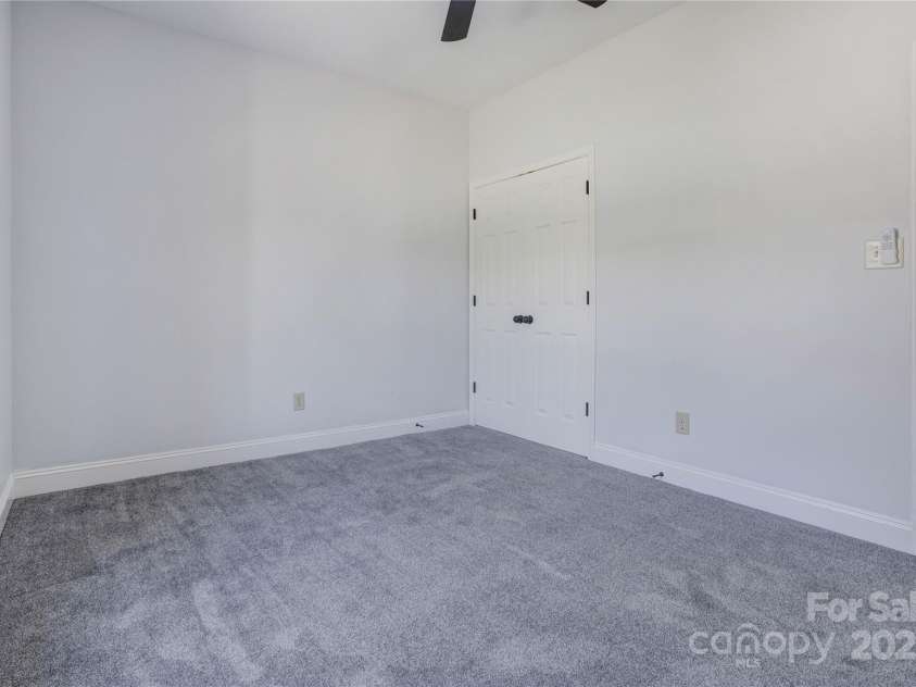 6549 Wesbrook Drive, Charlotte, NC 28214.  MLS# CAR4243608, YatesRealty ID 4727. 