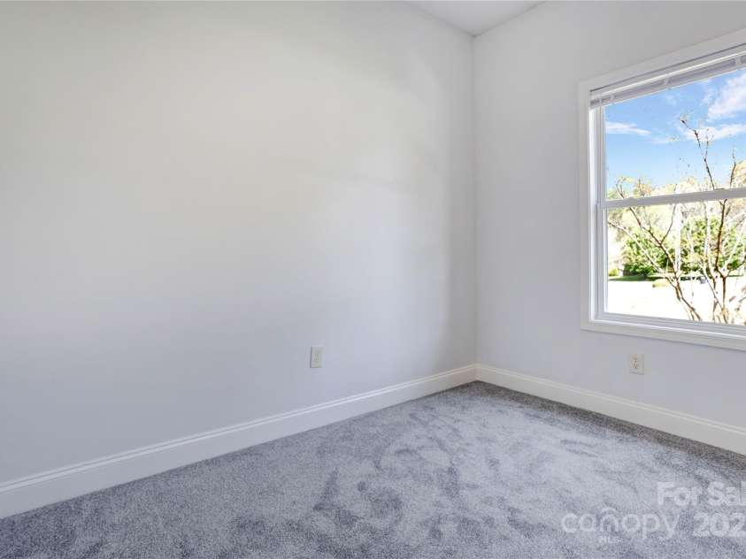 6549 Wesbrook Drive, Charlotte, NC 28214.  MLS# CAR4243608, YatesRealty ID 4727. 