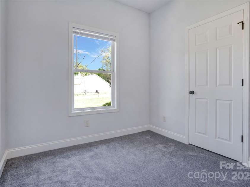 6549 Wesbrook Drive, Charlotte, NC 28214.  MLS# CAR4243608, YatesRealty ID 4727. 