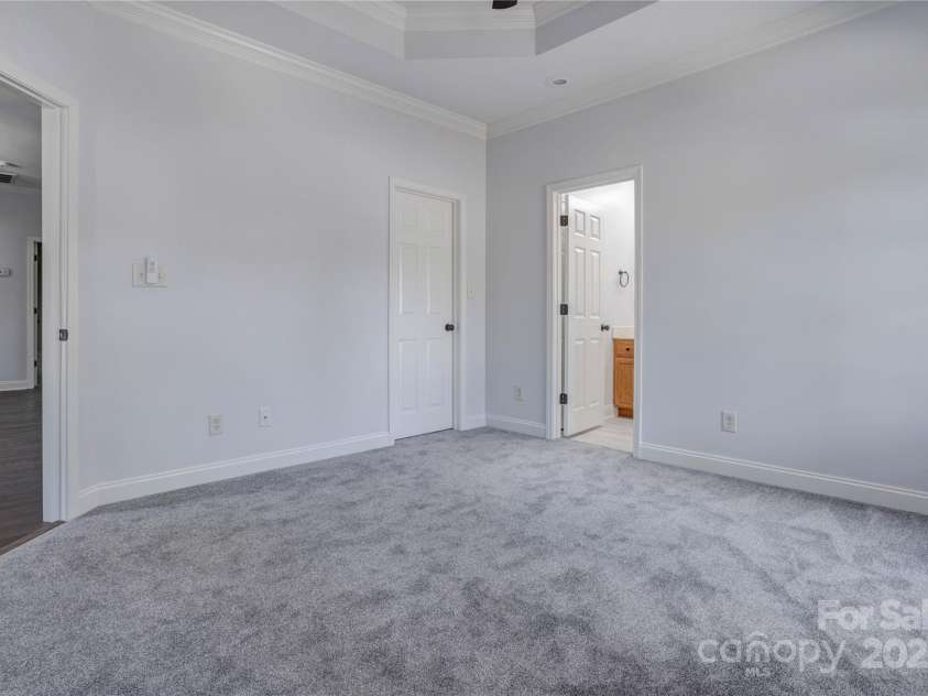 6549 Wesbrook Drive, Charlotte, NC 28214.  MLS# CAR4243608, YatesRealty ID 4727. 