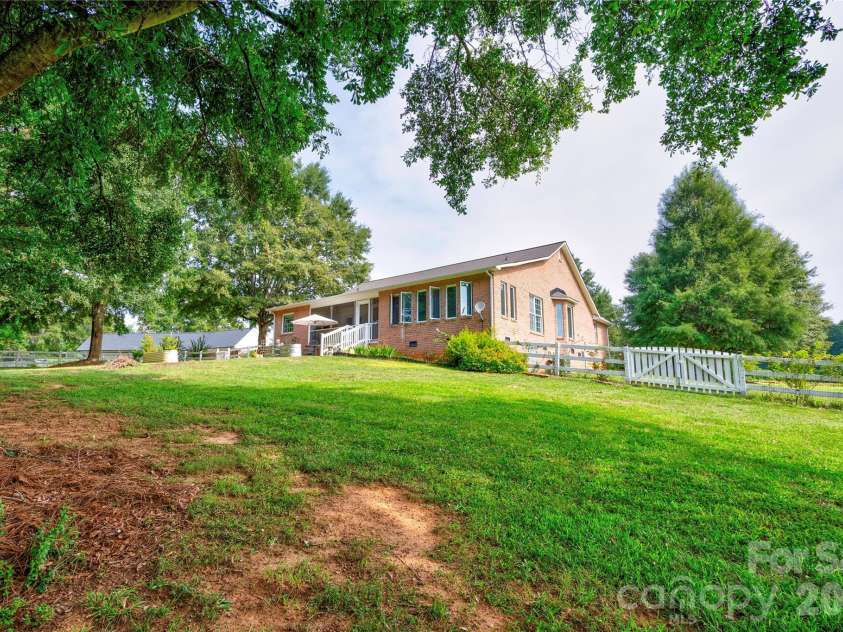8 Charger Court, Shelby, NC 28152.  MLS# CAR4418696, YatesRealty ID 47270. Back Right