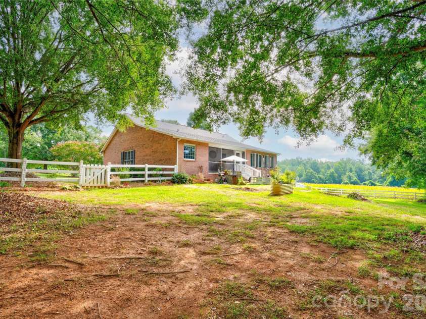 8 Charger Court, Shelby, NC 28152.  MLS# CAR4418696, YatesRealty ID 47270. Back Yard