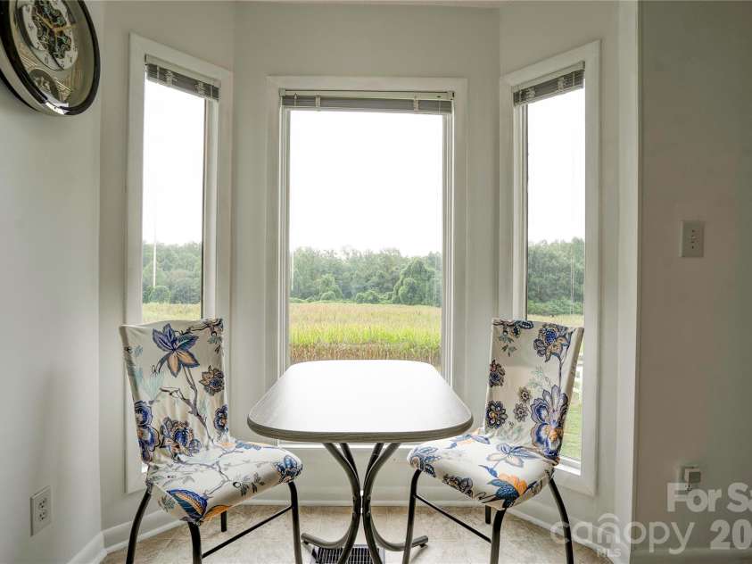8 Charger Court, Shelby, NC 28152.  MLS# CAR4418696, YatesRealty ID 47270. Breakfast Room