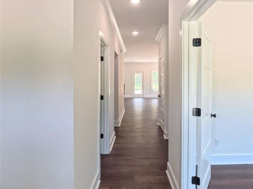 3155 Meadowcrest Drive, Clover, SC 29710.  MLS# CAR4416022, YatesRealty ID 47273. Foyer Hallway