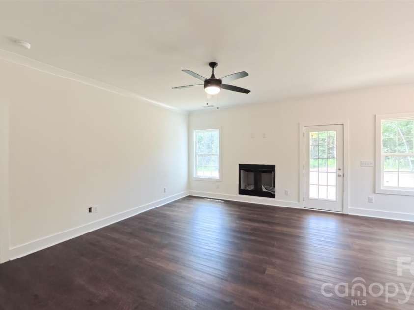 3155 Meadowcrest Drive, Clover, SC 29710.  MLS# CAR4416022, YatesRealty ID 47273. Living Room