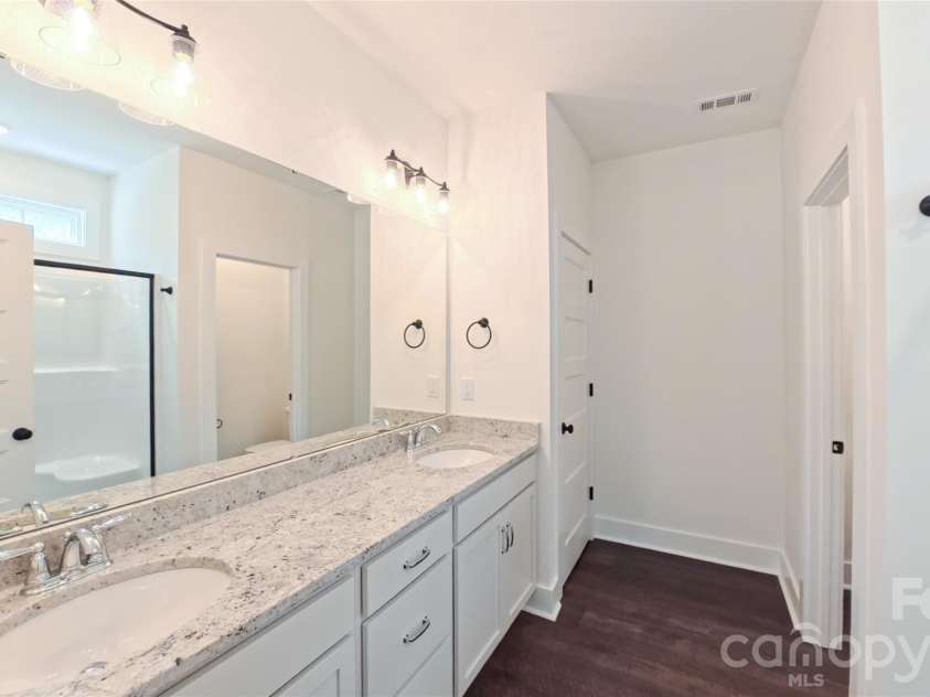 3155 Meadowcrest Drive, Clover, SC 29710.  MLS# CAR4416022, YatesRealty ID 47273. Primary Bathroom