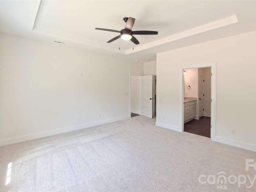 3155 Meadowcrest Drive, Clover, SC 29710.  MLS# CAR4416022, YatesRealty ID 47273. Primary Suite