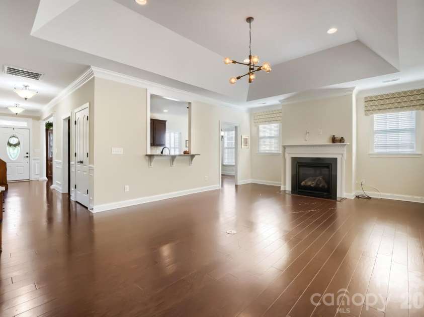 18311 Glenealy Drive, Cornelius, NC 28031.  MLS# CAR4418635, YatesRealty ID 47274. 