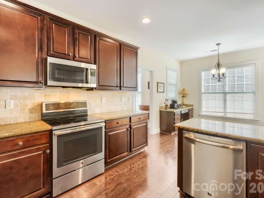 18311 Glenealy Drive, Cornelius, NC 28031.  MLS# CAR4418635, YatesRealty ID 47274. 