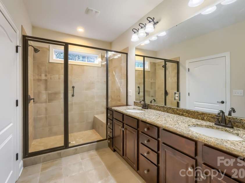 18311 Glenealy Drive, Cornelius, NC 28031.  MLS# CAR4418635, YatesRealty ID 47274. 