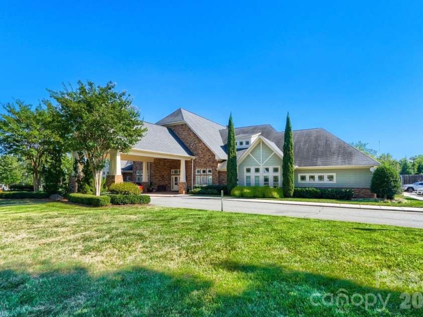 18311 Glenealy Drive, Cornelius, NC 28031.  MLS# CAR4418635, YatesRealty ID 47274. 