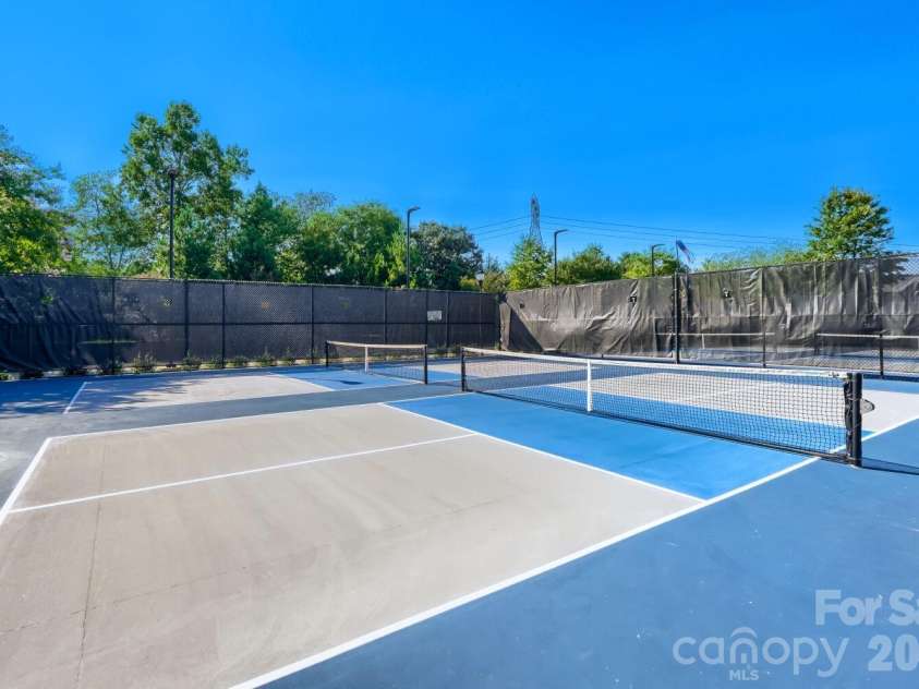 18311 Glenealy Drive, Cornelius, NC 28031.  MLS# CAR4418635, YatesRealty ID 47274. 