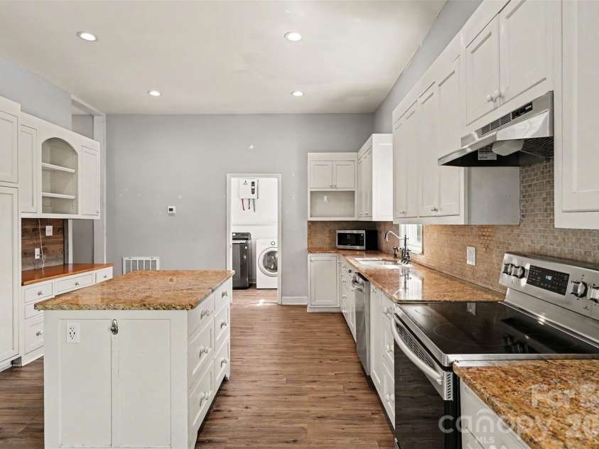 227 Cauthen Street, Heath Springs, SC 29058.  MLS# CAR4404918, YatesRealty ID 47275. Kitchen