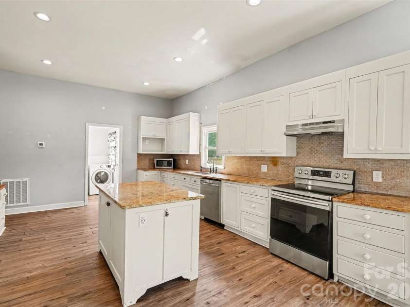 227 Cauthen Street, Heath Springs, SC 29058.  MLS# CAR4404918, YatesRealty ID 47275. Kitchen