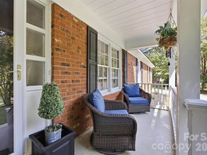 815 Lakeside Circle, Lancaster, SC 29720.  MLS# CAR4419047, YatesRealty ID 47276. 