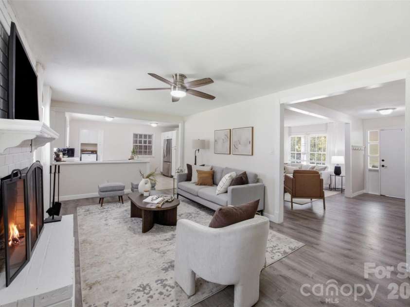 815 Lakeside Circle, Lancaster, SC 29720.  MLS# CAR4419047, YatesRealty ID 47276. 