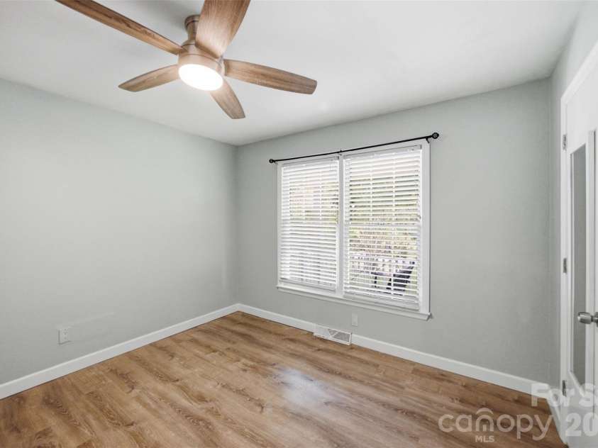815 Lakeside Circle, Lancaster, SC 29720.  MLS# CAR4419047, YatesRealty ID 47276. 
