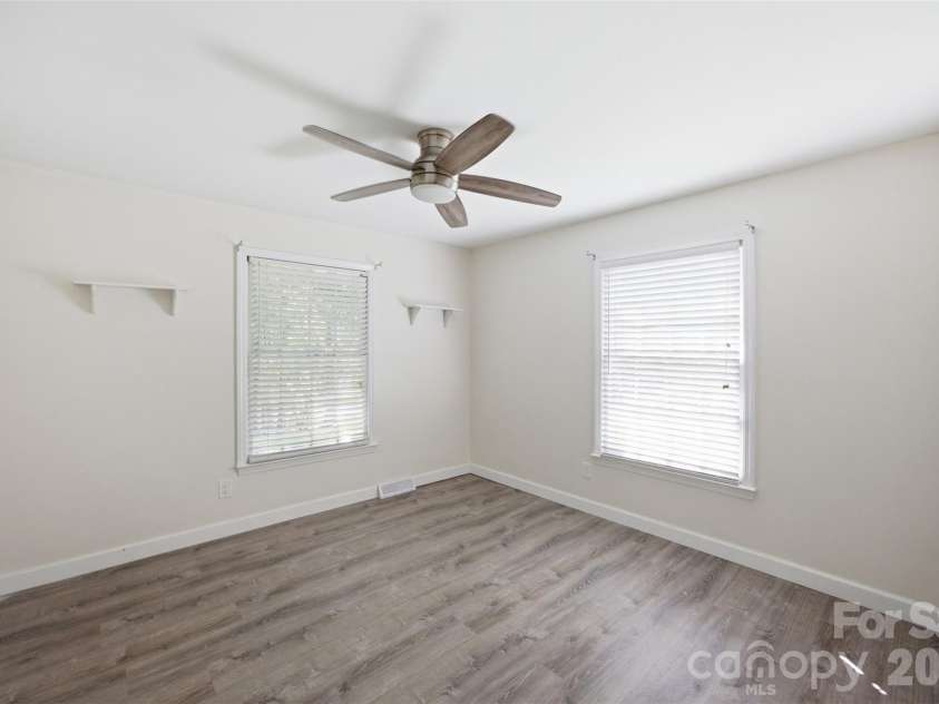 815 Lakeside Circle, Lancaster, SC 29720.  MLS# CAR4419047, YatesRealty ID 47276. 