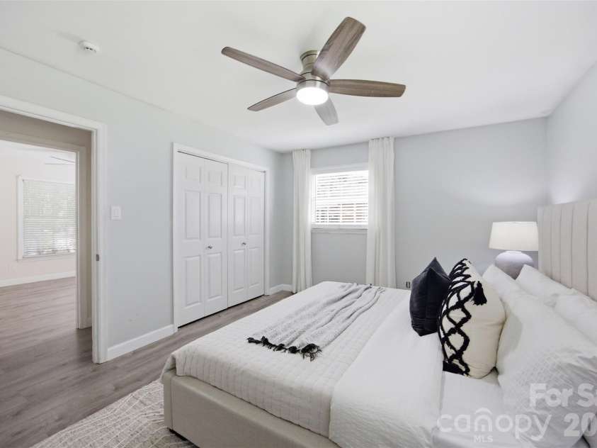 815 Lakeside Circle, Lancaster, SC 29720.  MLS# CAR4419047, YatesRealty ID 47276. 