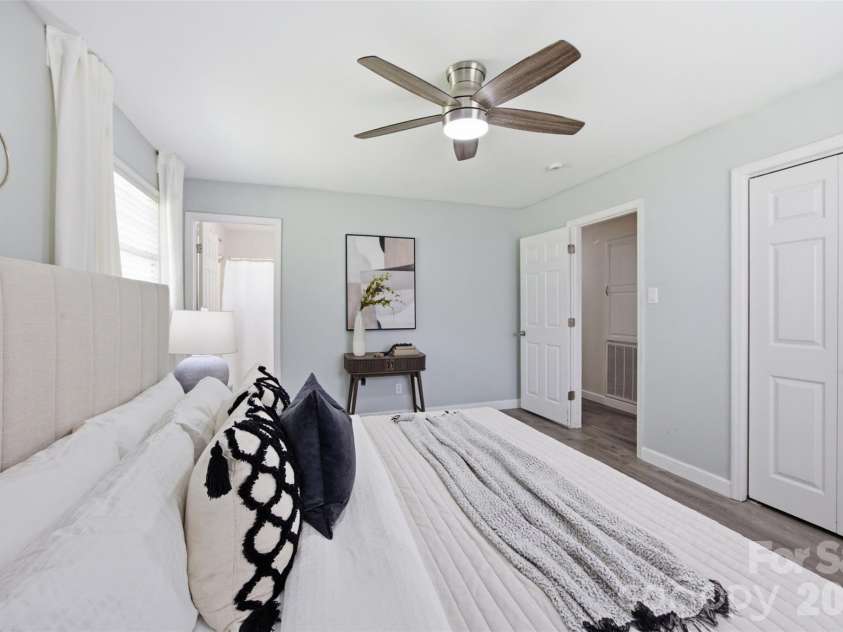 815 Lakeside Circle, Lancaster, SC 29720.  MLS# CAR4419047, YatesRealty ID 47276. 
