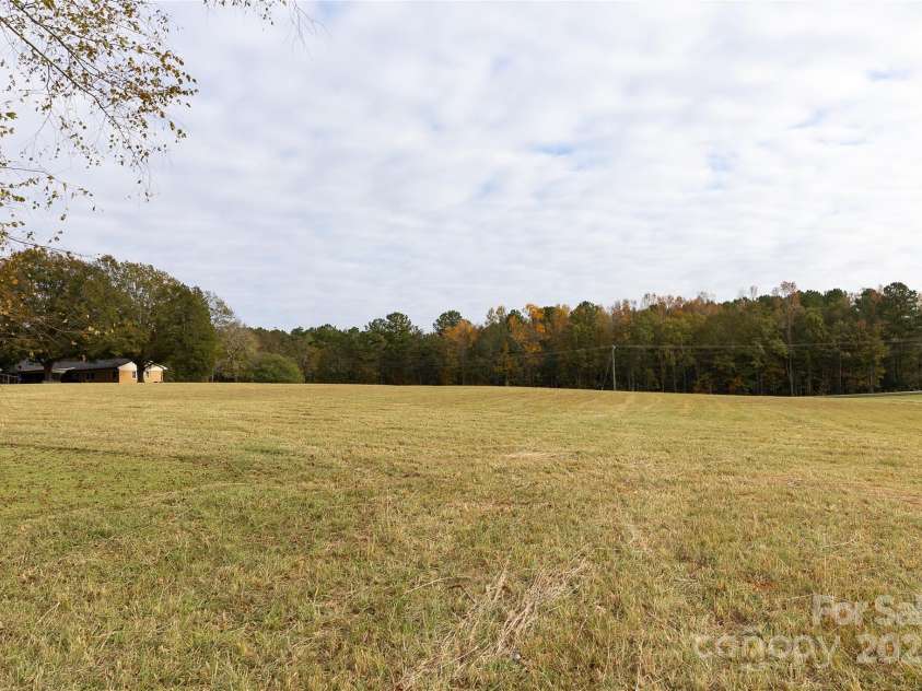 535 Holly Ridge Road, Grover, NC 28073.  MLS# CAR4183886, YatesRealty ID 4728. Front Yard View