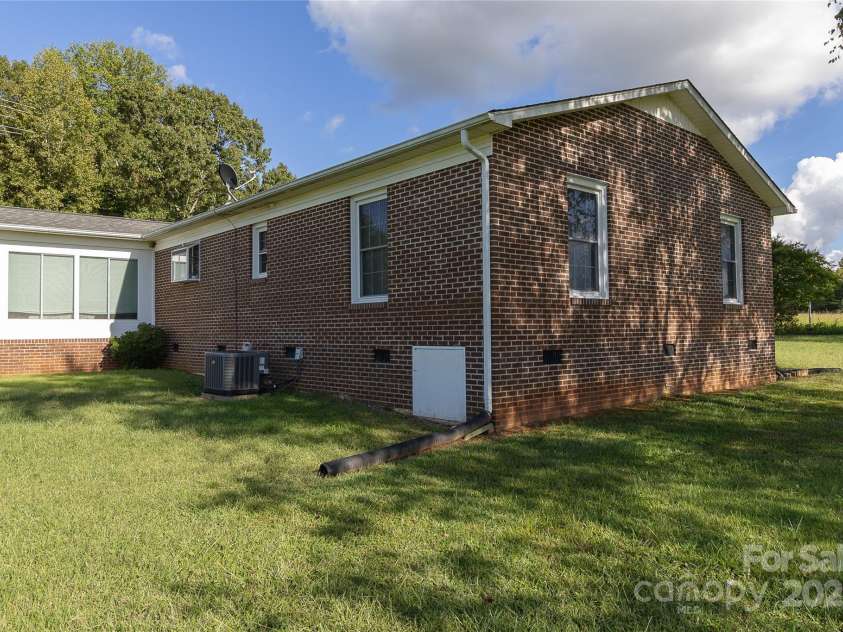 535 Holly Ridge Road, Grover, NC 28073.  MLS# CAR4183886, YatesRealty ID 4728. Rear Exterior