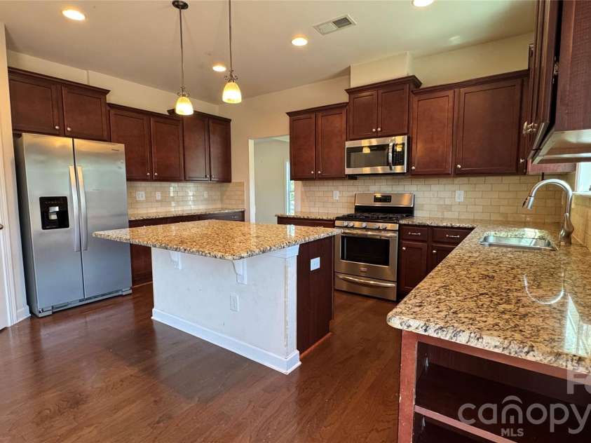 2082 Feldspar Drive, Davidson, NC 28036.  MLS# CAR4418726, YatesRealty ID 47280. 