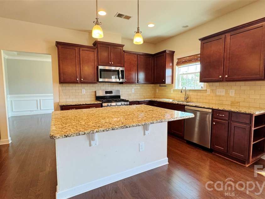 2082 Feldspar Drive, Davidson, NC 28036.  MLS# CAR4418726, YatesRealty ID 47280. 
