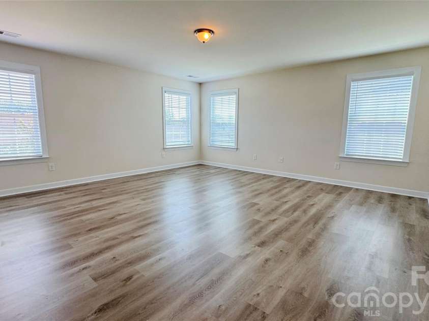 2082 Feldspar Drive, Davidson, NC 28036.  MLS# CAR4418726, YatesRealty ID 47280. 