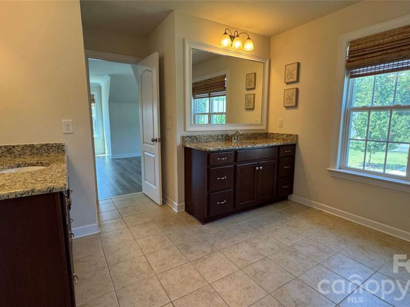 2082 Feldspar Drive, Davidson, NC 28036.  MLS# CAR4418726, YatesRealty ID 47280. 