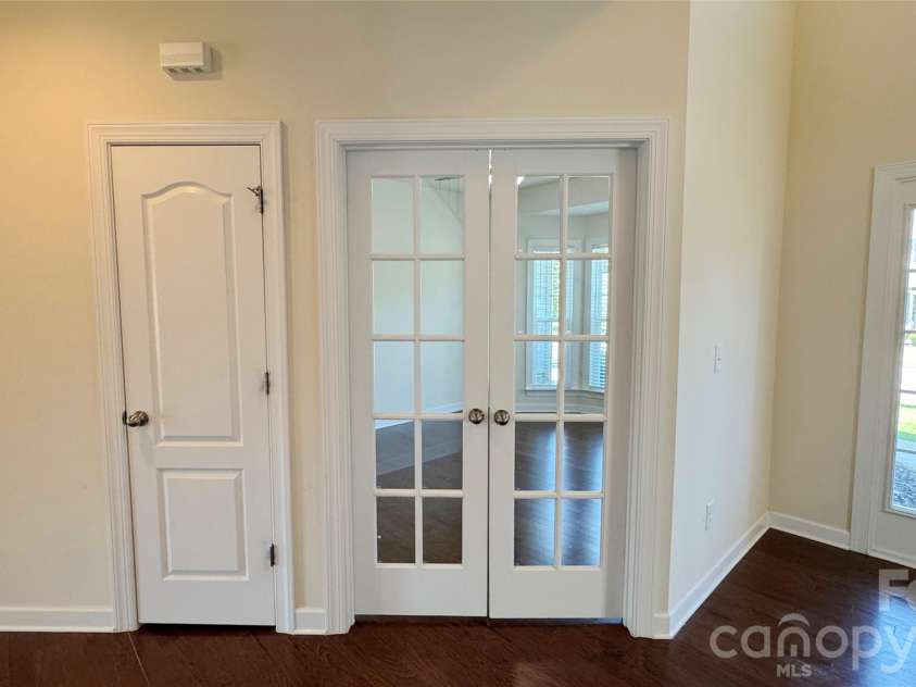 2082 Feldspar Drive, Davidson, NC 28036.  MLS# CAR4418726, YatesRealty ID 47280. 