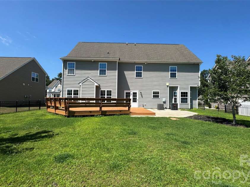 2082 Feldspar Drive, Davidson, NC 28036.  MLS# CAR4418726, YatesRealty ID 47280. 