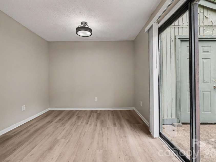 6144 Bent Tree Court, Charlotte, NC 28212.  MLS# CAR4419080, YatesRealty ID 47282. 