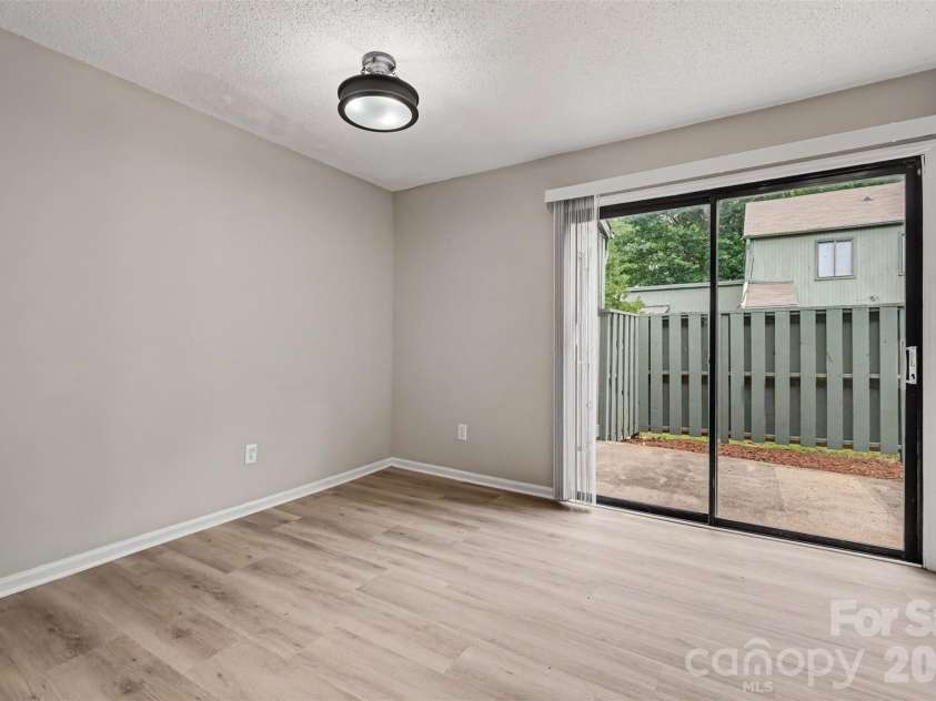 6144 Bent Tree Court, Charlotte, NC 28212.  MLS# CAR4419080, YatesRealty ID 47282. 