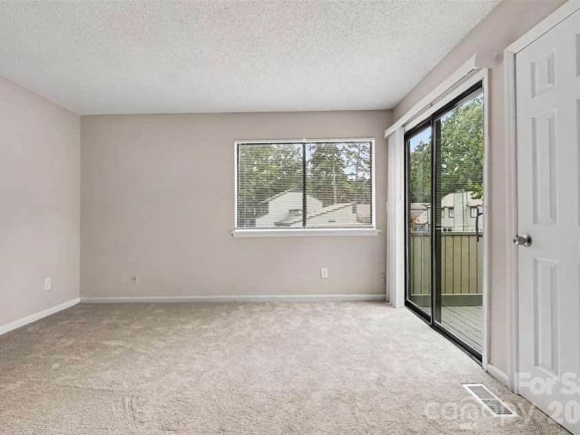 6144 Bent Tree Court, Charlotte, NC 28212.  MLS# CAR4419080, YatesRealty ID 47282. 