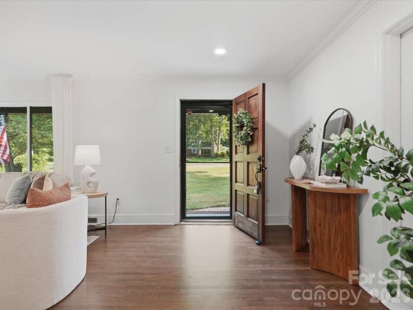 5701 Wilora Lake Road, Charlotte, NC 28212.  MLS# CAR4418324, YatesRealty ID 47285. 