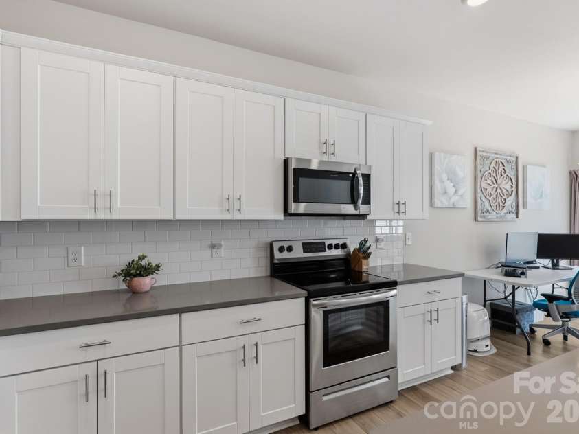 32 Woodsdale Place, Concord, NC 28025.  MLS# CAR4418928, YatesRealty ID 47286. 