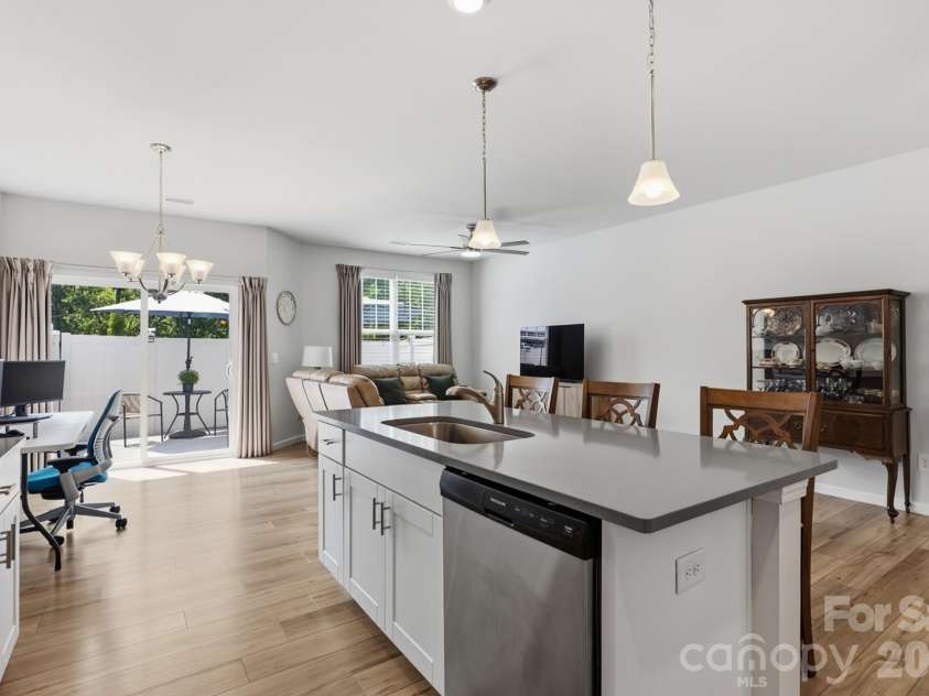 32 Woodsdale Place, Concord, NC 28025.  MLS# CAR4418928, YatesRealty ID 47286. 