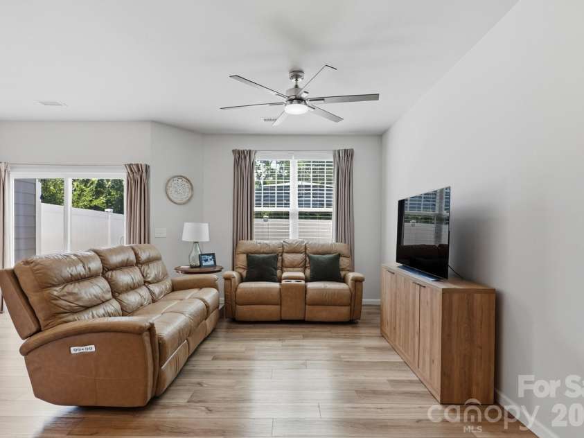 32 Woodsdale Place, Concord, NC 28025.  MLS# CAR4418928, YatesRealty ID 47286. 