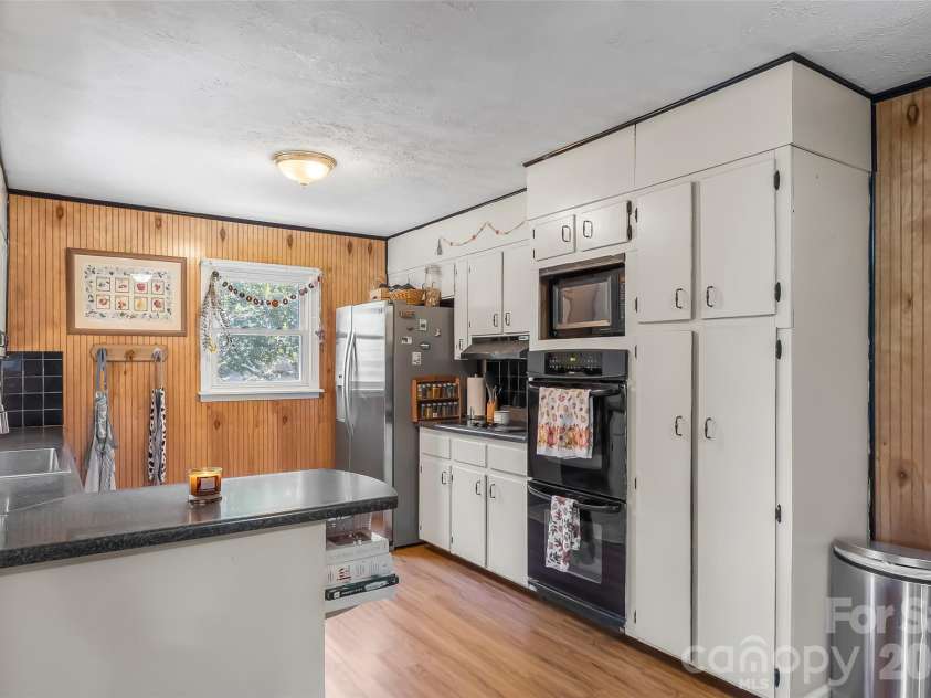 312 Hidden Valley Circle, Canton, NC 28716.  MLS# CAR4417437, YatesRealty ID 47288. 