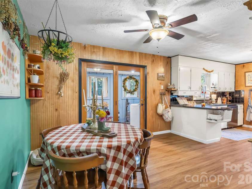 312 Hidden Valley Circle, Canton, NC 28716.  MLS# CAR4417437, YatesRealty ID 47288. 