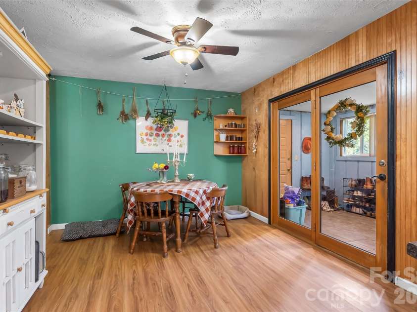 312 Hidden Valley Circle, Canton, NC 28716.  MLS# CAR4417437, YatesRealty ID 47288. 