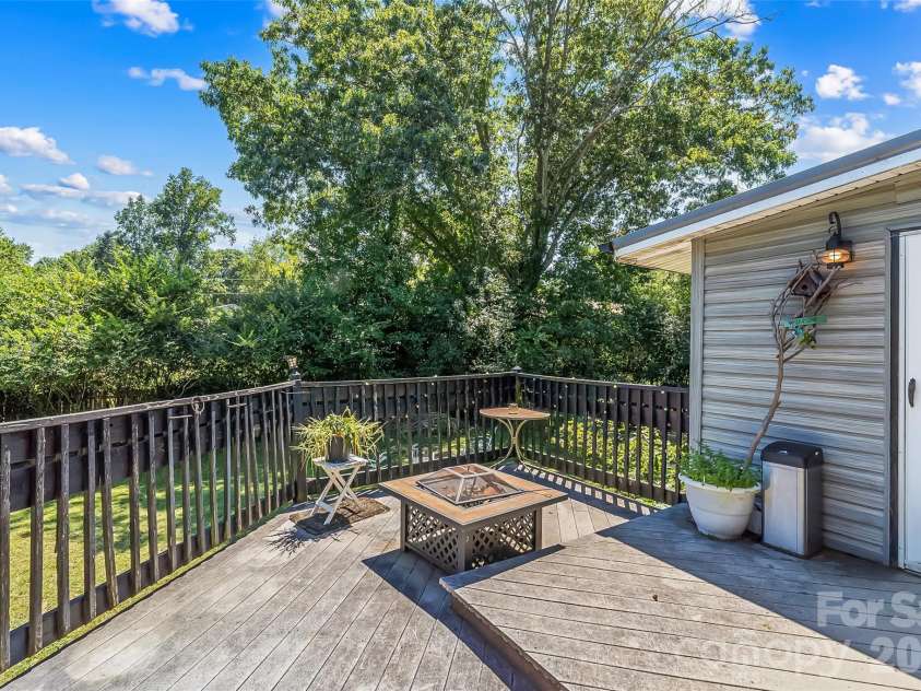 312 Hidden Valley Circle, Canton, NC 28716.  MLS# CAR4417437, YatesRealty ID 47288. 