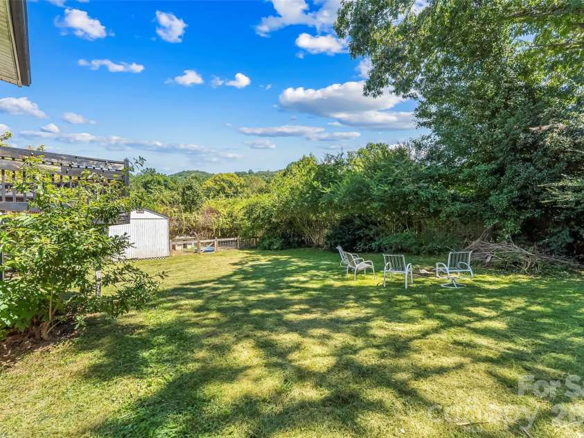 312 Hidden Valley Circle, Canton, NC 28716.  MLS# CAR4417437, YatesRealty ID 47288. 