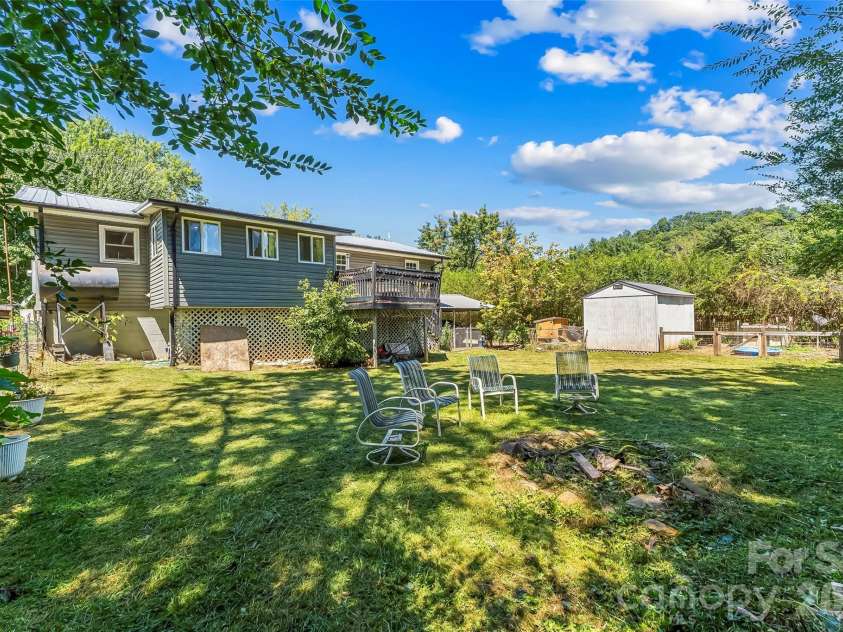 312 Hidden Valley Circle, Canton, NC 28716.  MLS# CAR4417437, YatesRealty ID 47288. 