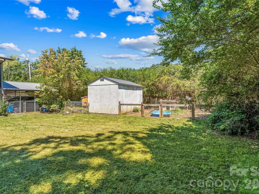 312 Hidden Valley Circle, Canton, NC 28716.  MLS# CAR4417437, YatesRealty ID 47288. 
