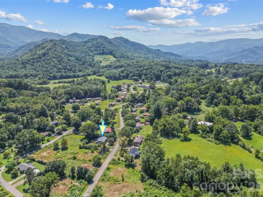 312 Hidden Valley Circle, Canton, NC 28716.  MLS# CAR4417437, YatesRealty ID 47288. 