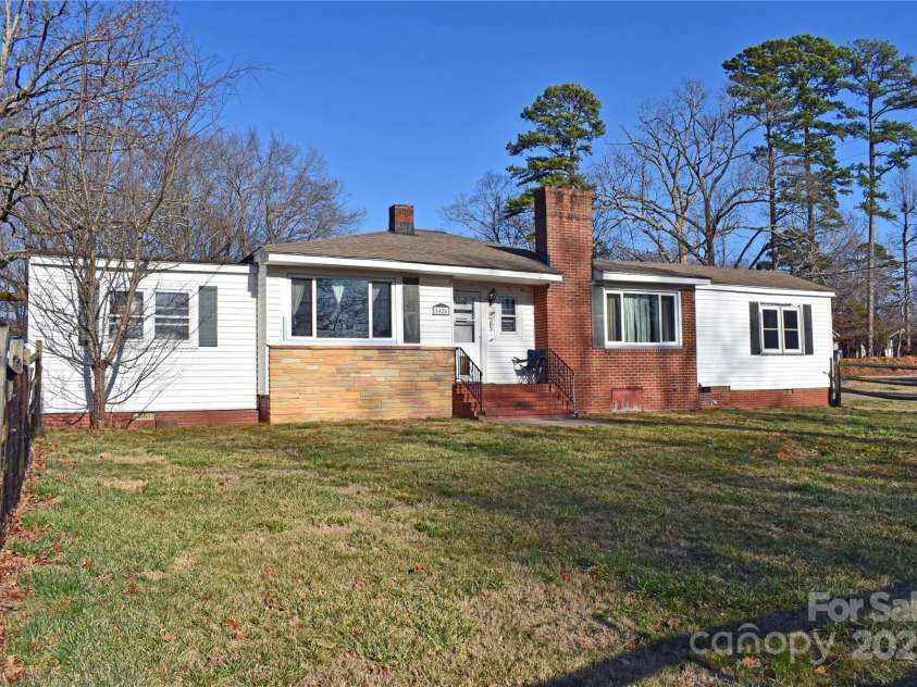 1426 Council Street, Salisbury, NC 28146.  MLS# CAR4228353, YatesRealty ID 4729. 