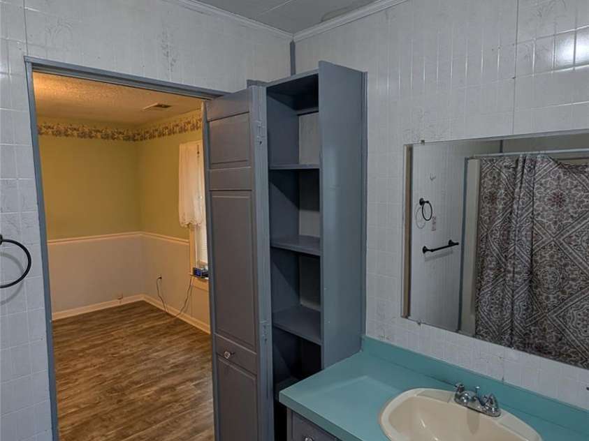 19212 Old Statesville Road, Cornelius, NC 28031.  MLS# CAR4340602, YatesRealty ID 4729. 